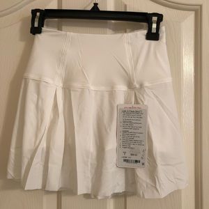 Lululemon lost in pace skirt size 2